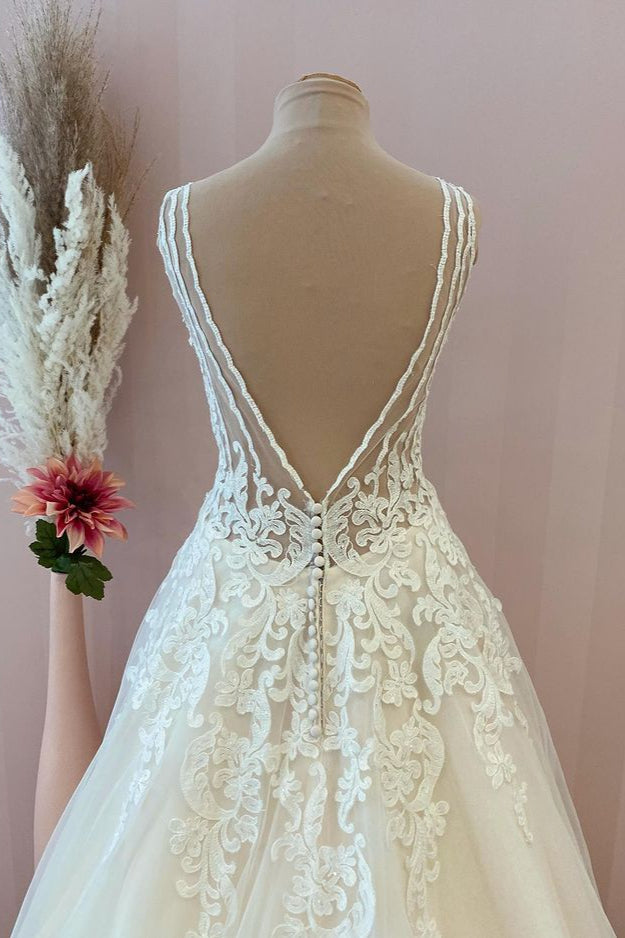 Vestido de novia elegante, largo, corte A, escote en forma de corazón, apliques de encaje, tul y espalda descubierta