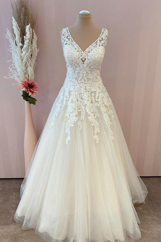 Vestido de novia elegante, largo, corte A, escote en forma de corazón, apliques de encaje, tul y espalda descubierta