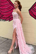 Clio | Robe de bal longue sirène fendue haute à fleurs en relief rose sans bretelles