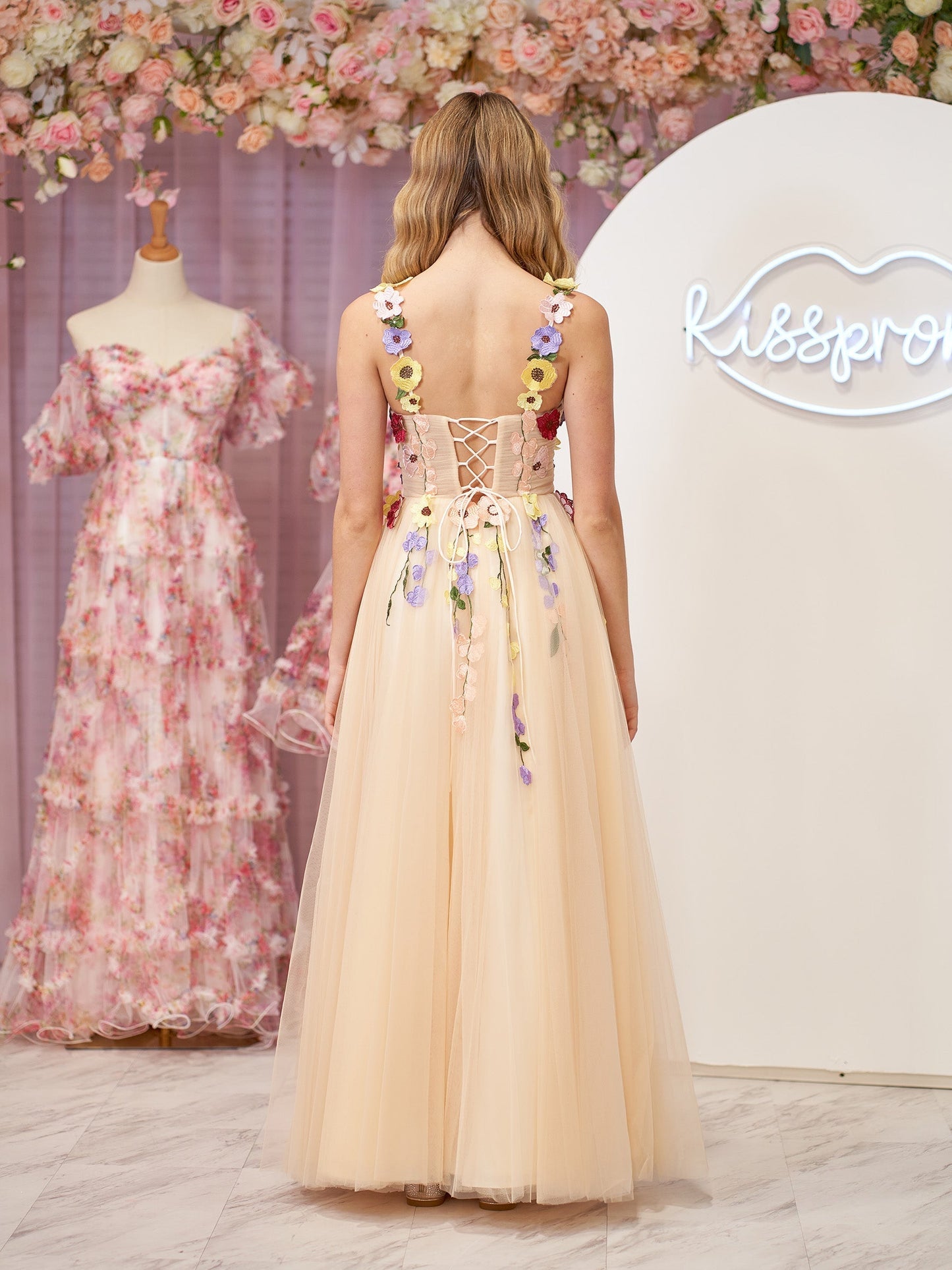 Vestido de fiesta midi con corsé en forma de A y flores 3D