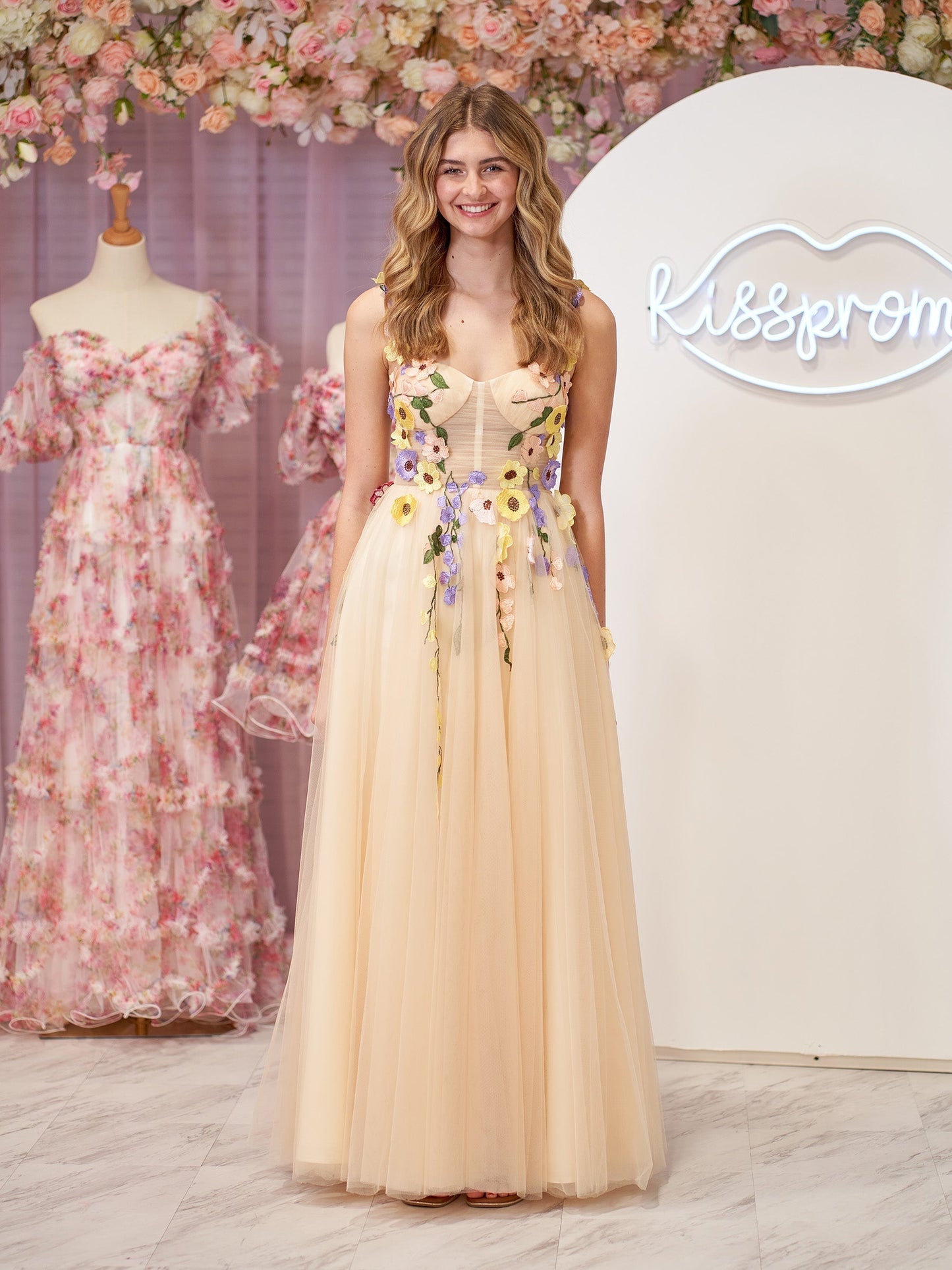 Vestido de fiesta midi con corsé en forma de A y flores 3D
