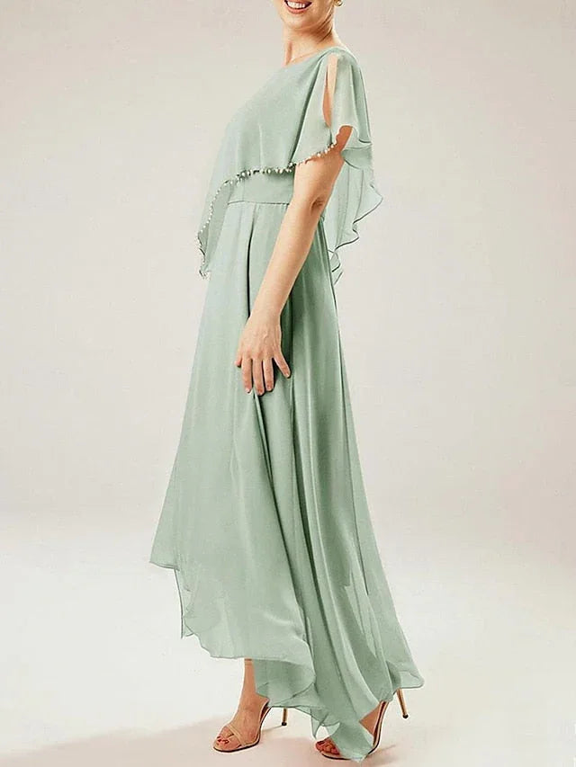 Robe fourreau/colonne à manches courtes pour la mère de la mariée avec pompon