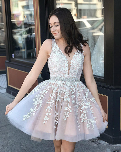 Lindos vestidos de fiesta cortos sin espalda, de tul, con encaje floral y escote en V en forma de A