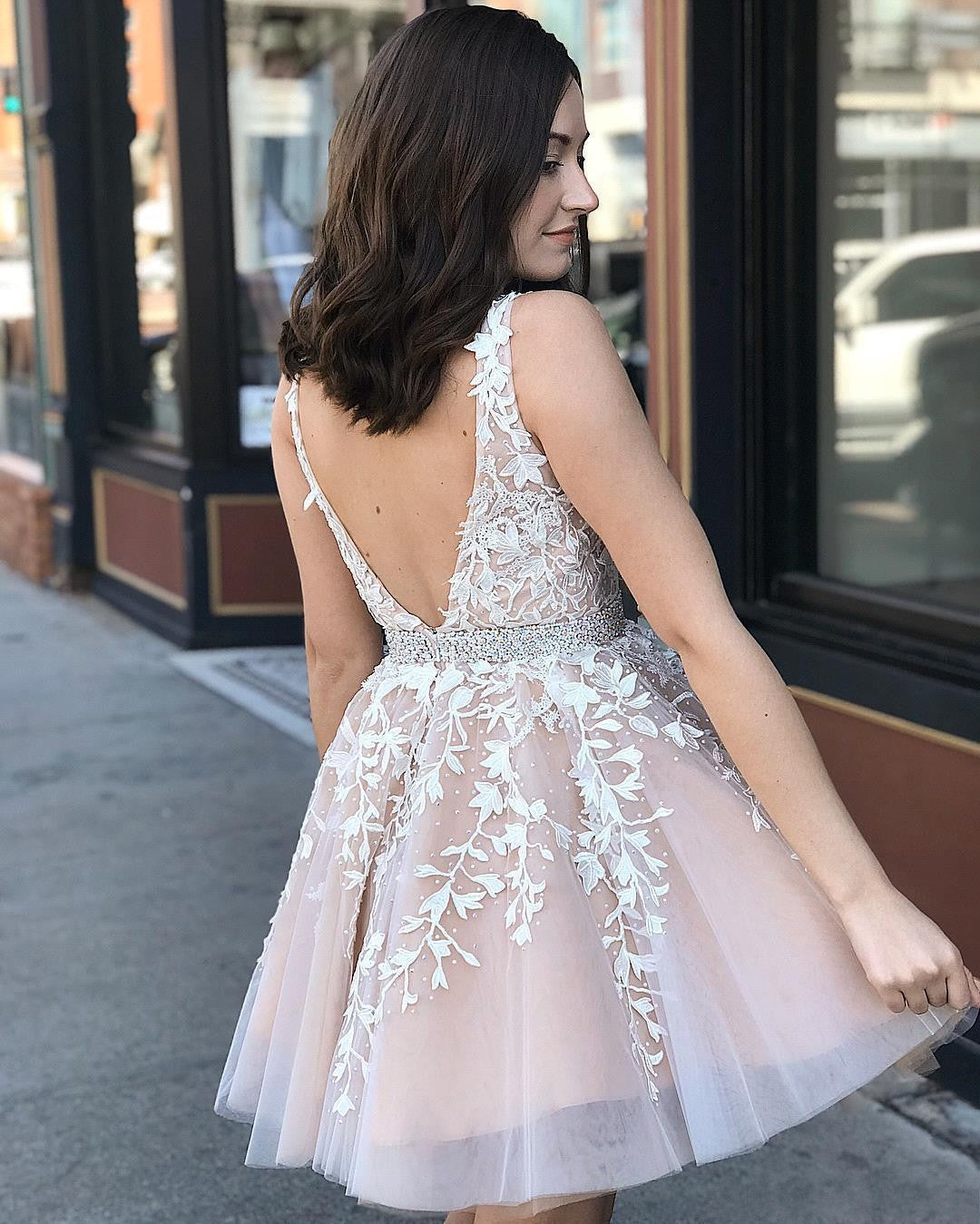 Lindos vestidos de fiesta cortos sin espalda, de tul, con encaje floral y escote en V en forma de A