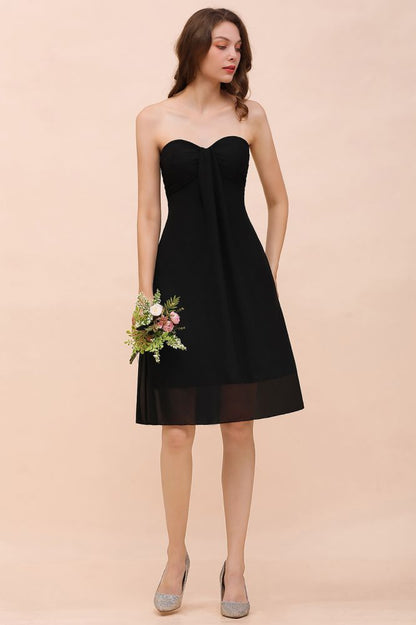 Süßes schwarzes knielanges Brautjungfernkleid Sweetheart Homecoming-Kleid für Mädchen