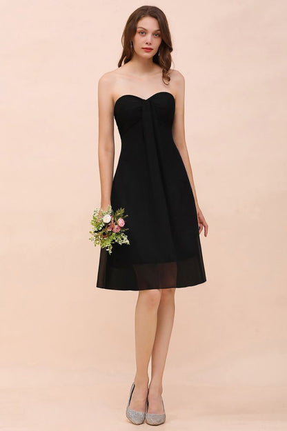 Süßes schwarzes knielanges Brautjungfernkleid Sweetheart Homecoming-Kleid für Mädchen