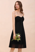Robe de demoiselle d'honneur noire mignonne longueur genou Robe de bal de fin d'année à décolleté cœur pour filles