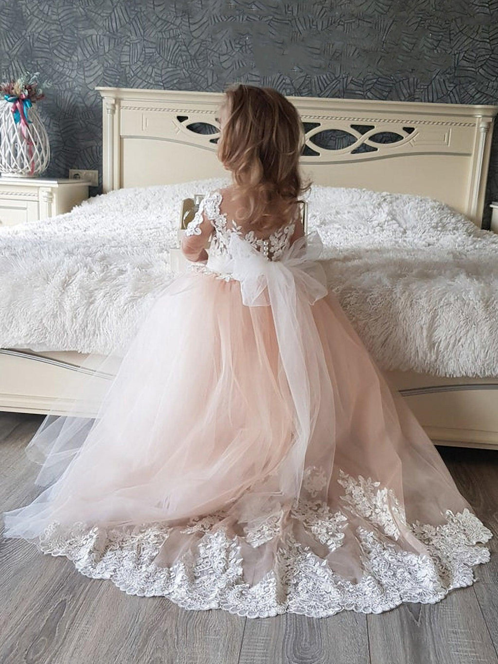 Princess Boho Flower Girl Dress Tulle Lace Half Sleeve Applique
