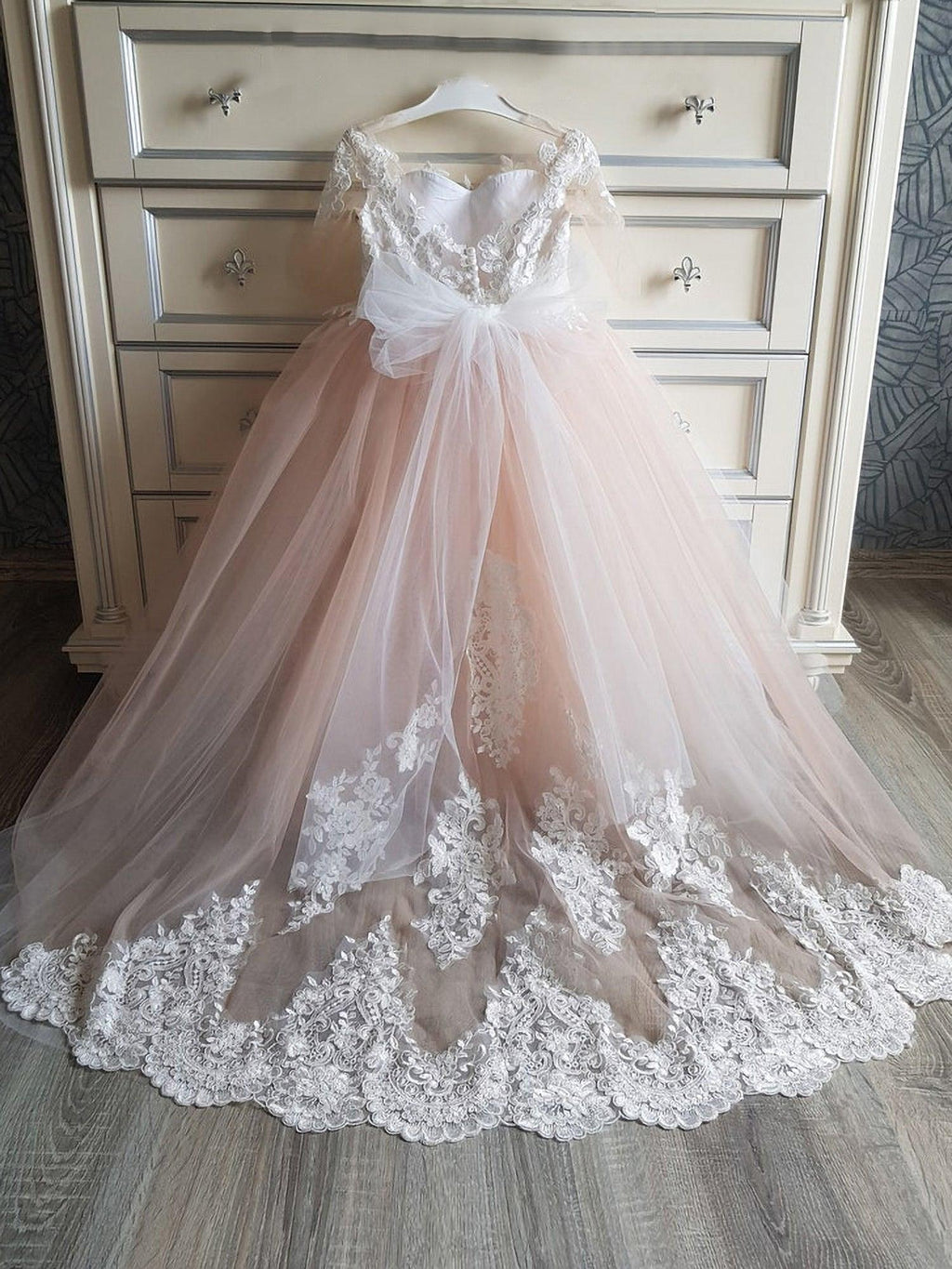 Princess Boho Flower Girl Dress Tulle Lace Half Sleeve Applique
