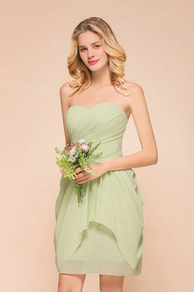 Vestido Mini de Dama de Honra com Folhos, Sem Mangas, Justo e em Chiffon, para Convidada de Casamento