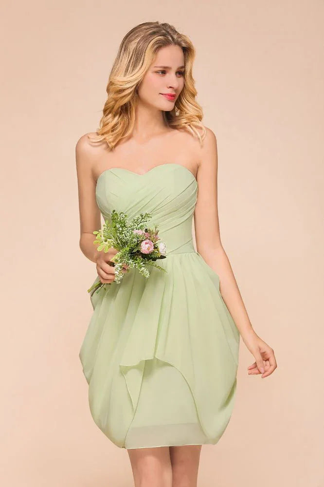 Vestido Mini de Dama de Honra com Folhos, Sem Mangas, Justo e em Chiffon, para Convidada de Casamento