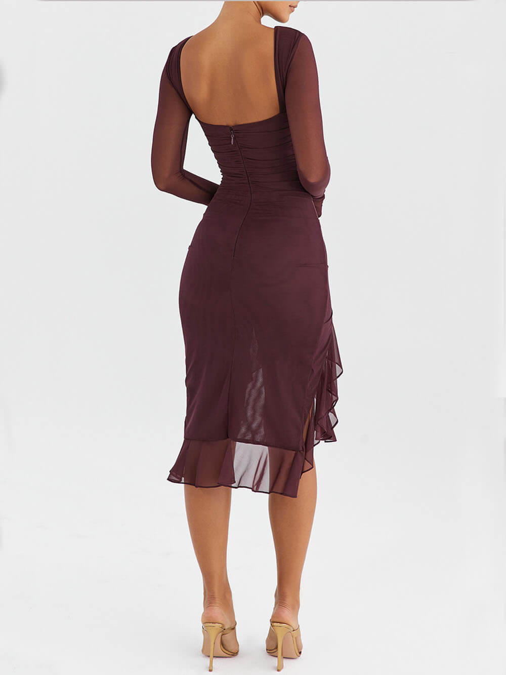 Vestido midi con volantes color vino 