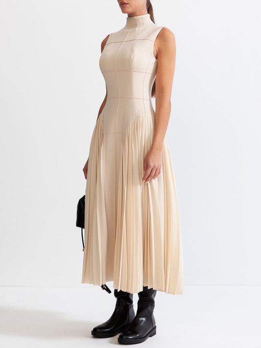 Einzigartiges ärmelloses Midikleid mit Plissee-Einsätzen 