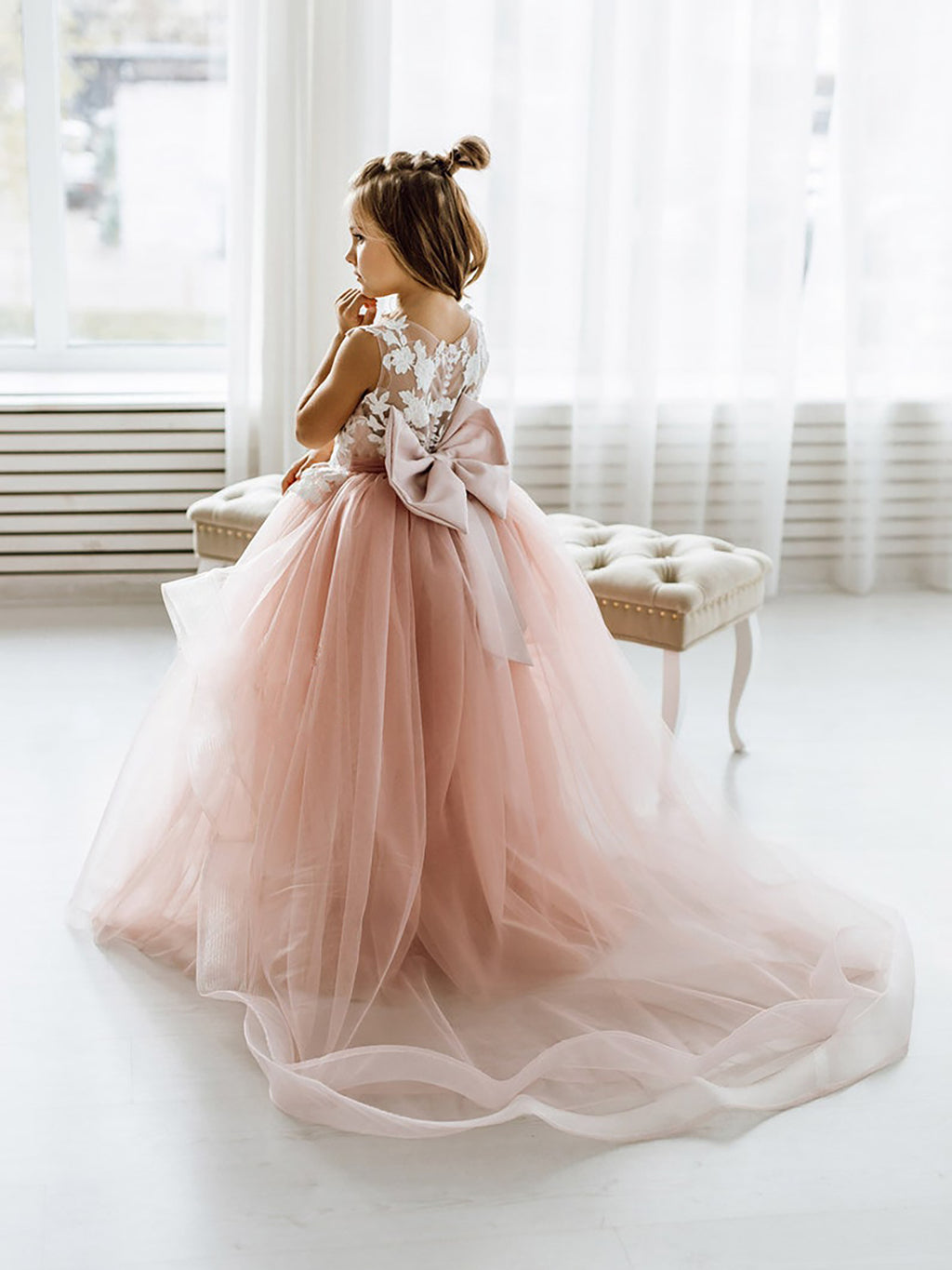 Dusty Rose Puffy Lace Sleeveless Flower Girl Dresses With Appliques And Bow