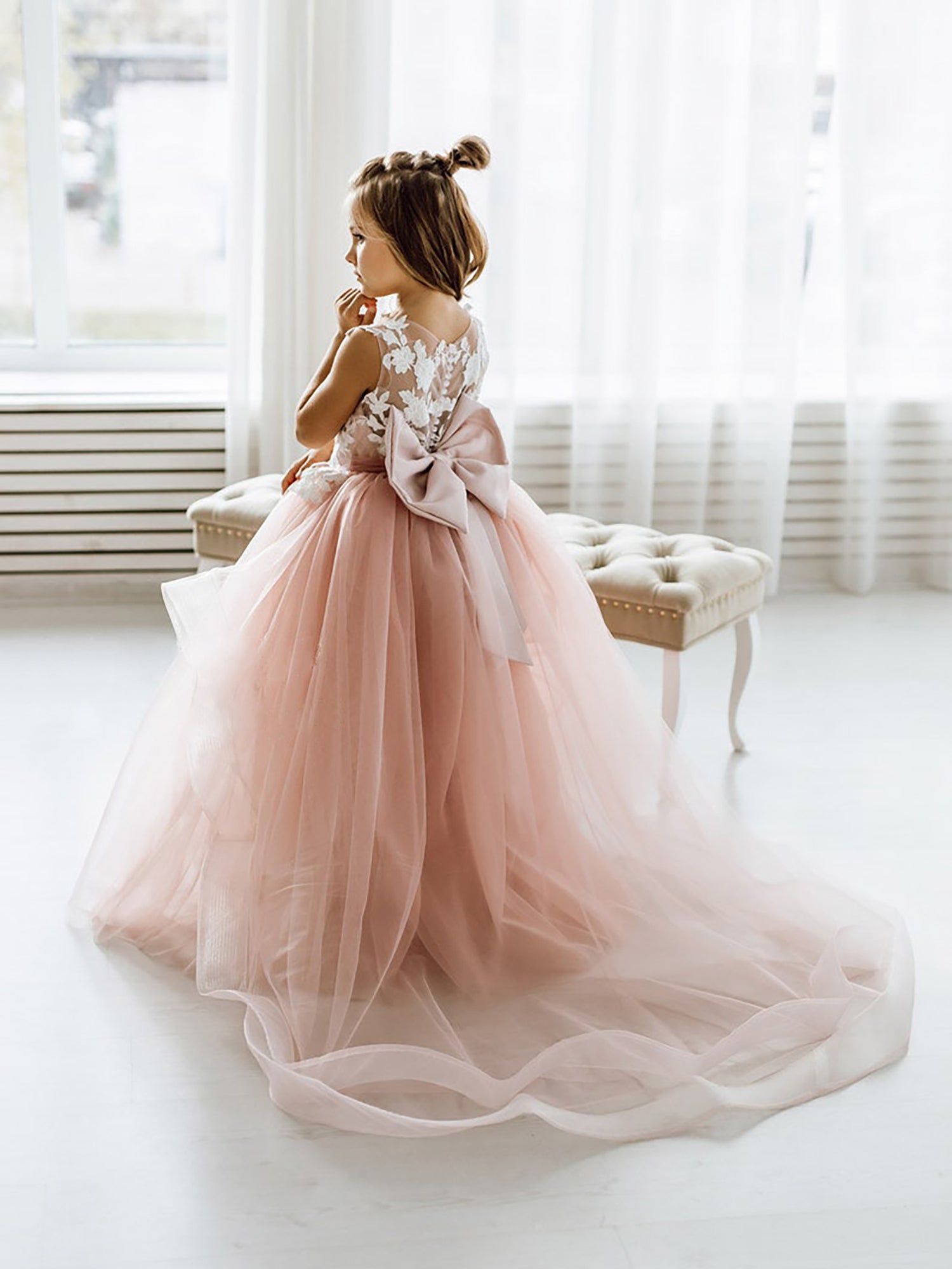 Dusty Rose Puffy Lace Sleeveless Flower Girl Dresses With Appliques And Bow