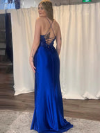 Dallas | Robe longue de bal sirène en satin avec appliques vertes transparentes
