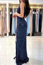 Abito da sera blu scuro lungo con spalline sottili glitterate e scollo a V con spacco