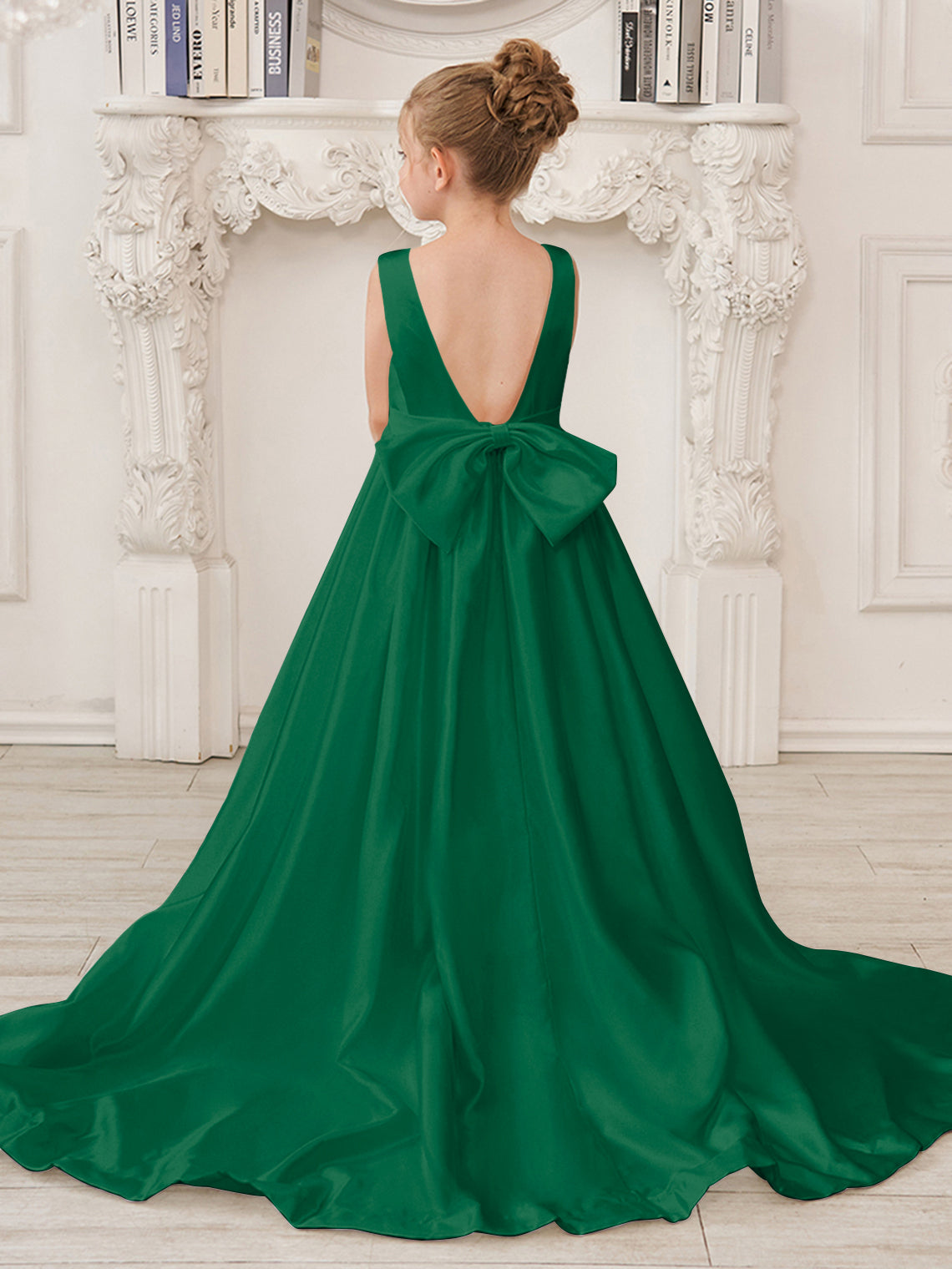 Robe de demoiselle d'honneur en satin sans manches de princesse coupe A avec traîne et nœud 