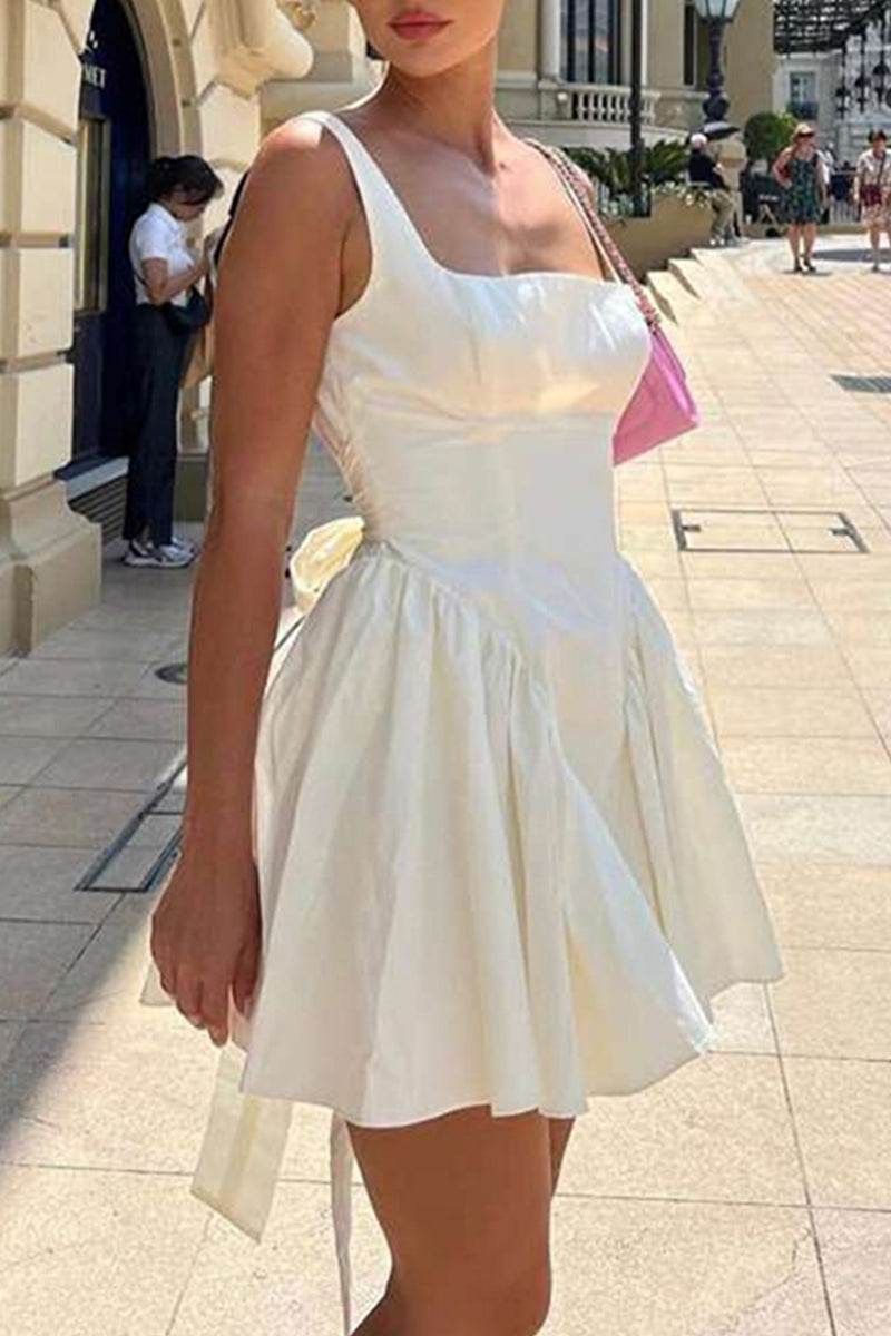 Abiti da Sera a Collo Quadrato con Fiocco e Schienale Interamente Scoperto, dal Design Dolce e Semplice