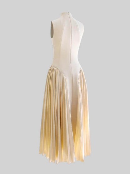 Vestido midi sin mangas con paneles plisados únicos 
