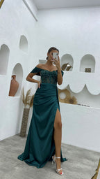 Vestido de baile de cetim comprido até ao chão, estilo sereia, sem mangas, com decote ombro a ombro e racha