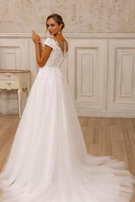 Designer A-Linie Tüll Spitze V-Ausschnitt Ärmellos Weiß Brautkleid mit Applikationen