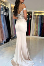 Vestido de Baile de Coluna com Renda, Sem Mangas, Ombros Descobertos e Fenda Frontal