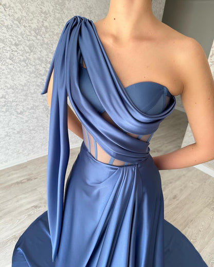 Vestido de fiesta largo azul de diseñador con corte en A, un hombro sin mangas