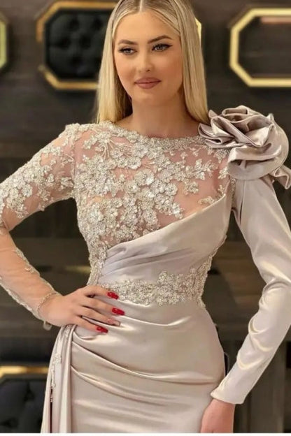 Vestidos de noche largos de diseño con encaje de sirena color champán y mangas largas