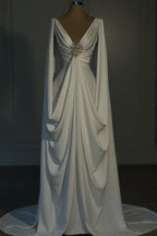 Vestido de Noiva em Cetim Marfim, Corte em A, Decote em V, com Mangas Compridas, Estilo Designer