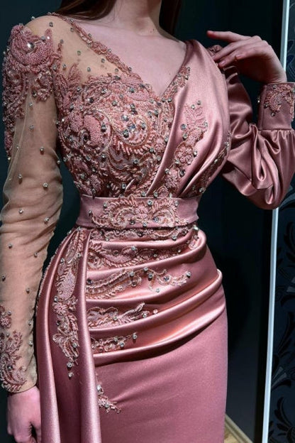 Vestido de noche largo de diseñador con encaje y cuentas rosas y mangas largas