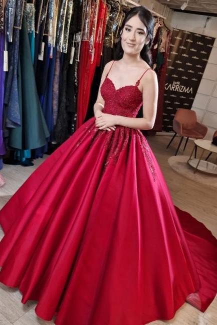 Robe de mariée princesse longue rouge en ligne A avec fines bretelles et dentelle