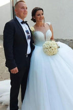 فساتين زفاف طويلة على شكل حرف أ مزينة بالترتر بدون أكمام بتصميم الأميرة