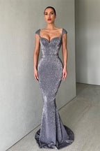 Robe de bal sirène sans manches ornée de paillettes par un créateur