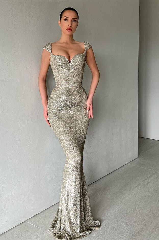 Robe de bal sirène sans manches ornée de paillettes par un créateur