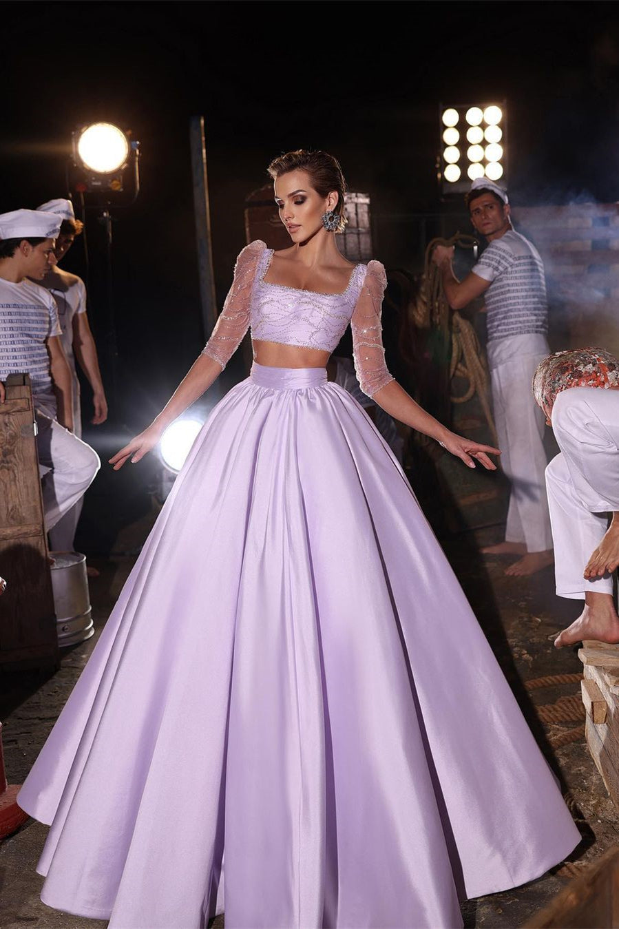 Vestido de Baile de Dois Peças, Corte em A, Mangas 3/4, com Bordados