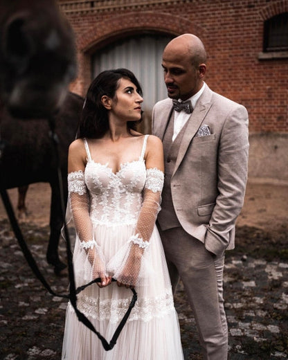 Designer Brautkleider mit Spitze | Etuikleider Brautkleider