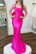 Dolores | Abito formale da sirena in raso con spalline fucsia e fiocco