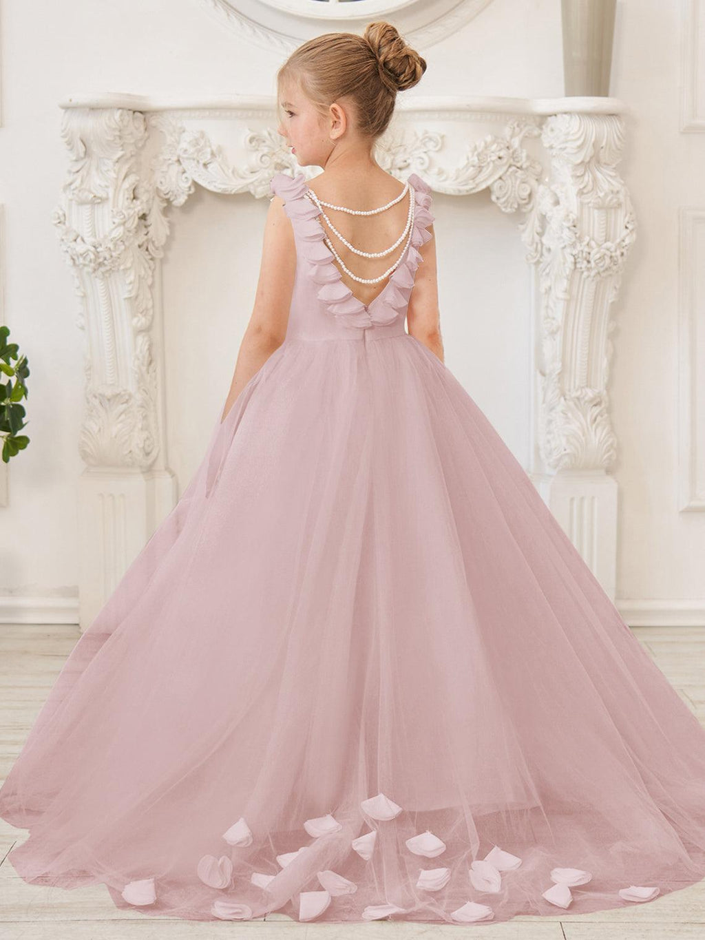 Elegant White Tulle Flower Girl Applique Lace Dress With Sweep Train