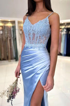 Modisches langes himmelblaues Meerjungfrau-Ballkleid mit Spaghettiträgern und Schlitz