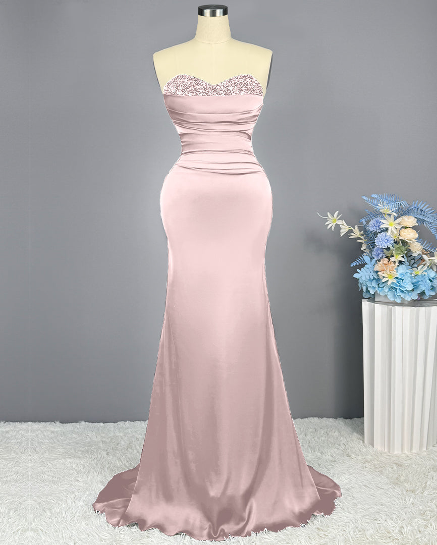 Vestido longo de baile de finalistas sem mangas com decote coração bordado a lantejoulas