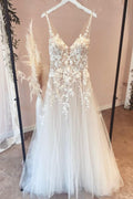 Chic Tulle Spaghetti Straps Sweetheart A Line Wedding Dress With Appliques Lace
