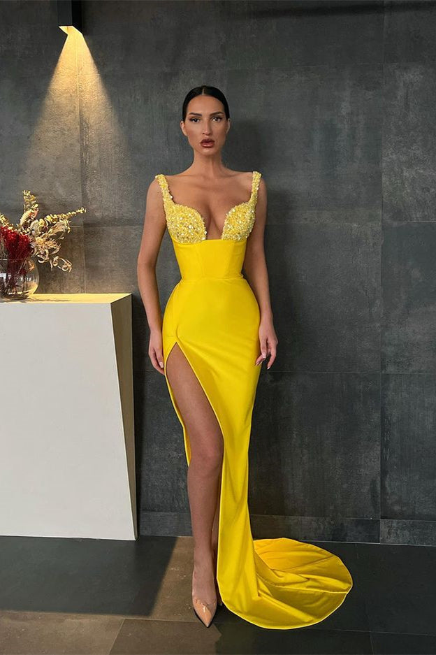 Gelbes Meerjungfrau-Ballkleid im Sweetheart-Stil mit Schlitz und Perlen