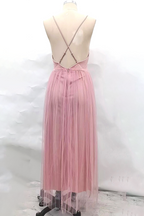 Sexy Abendkleider in Volltonfarbe mit rückenfreiem Netzstoff und V-Ausschnitt 