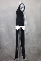 Robes de soirée unies et sexy avec fente et décor de nœud à encolure ronde