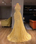 Vestido de Festa Amarelo Brilhante com Lantejoulas, Gola Alta, Sem Mangas, Modelo Sereia Y7712
