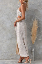 Vestido largo Luxe Landing con lentejuelas, un hombro descubierto y abertura en la cintura 