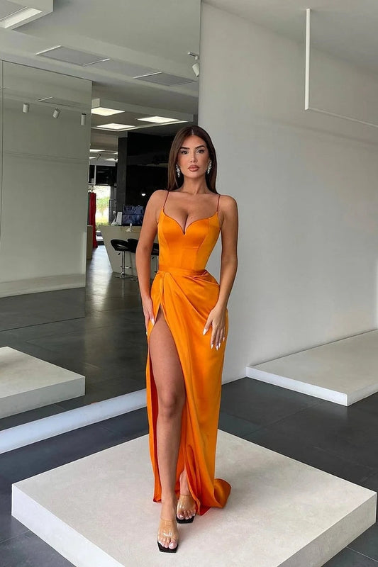 Vestido de fiesta largo de sirena con escote corazón, sin mangas y tirantes finos con abertura