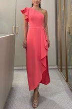 Robe longue Muse Moderne à une épaule avec manche à volants et fente irrégulière