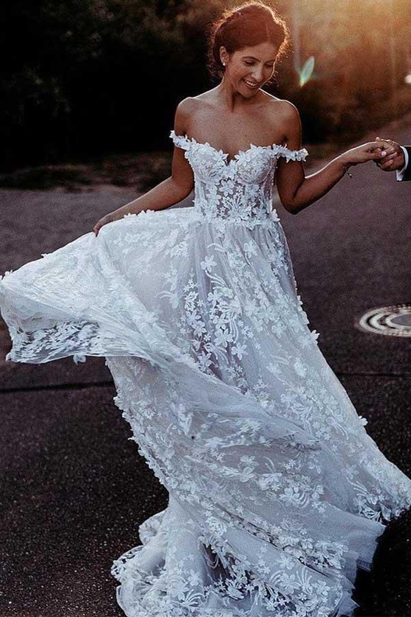 Elegant A-Line Off Shoulder White Tulle Wedding Dress with Appliques